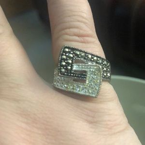 Sterling Silver antique style black and white buckle ring, size 8.5